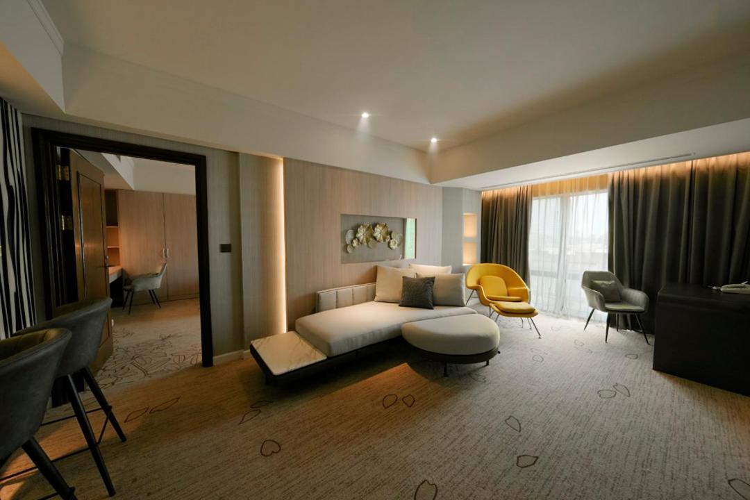 エバーグリーン プラザ ホテル タイナン 台南 エクステリア 写真